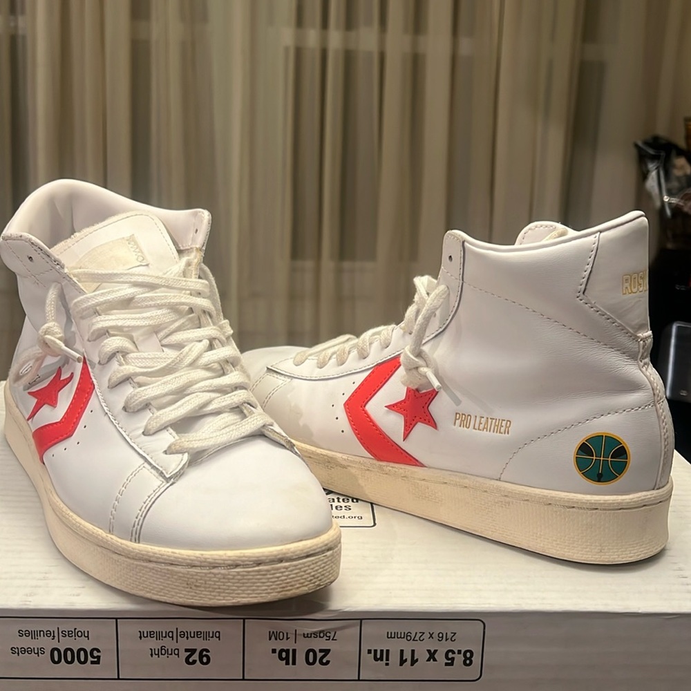 Size 9 - Converse Pro Leather High Roswell Rayguns - White